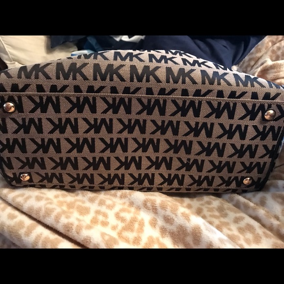 MK hobo bag - Picture 2 of 3
